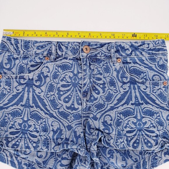 H&M Divided Damask blue ivory Print Denim Shorts US size 6 small - Picture 7 of 8